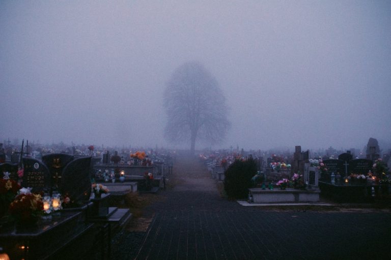 Ile kosztuje miejsce na cmentarzu